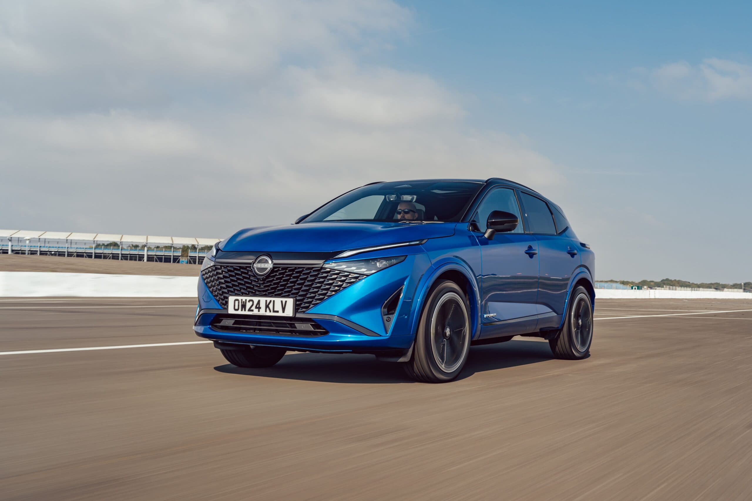 Η Nissan θα διατηρήσει τον κινητήρα βενζίνης όσο υπάρχει ζήτηση