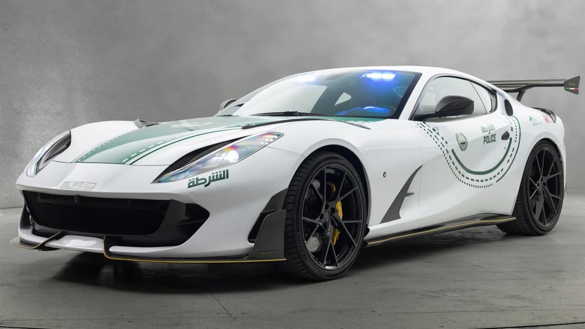 Ferrari 812 Superfast: Το νέο «περιπολικό» της Dubai Police έχει 800 ίππους
