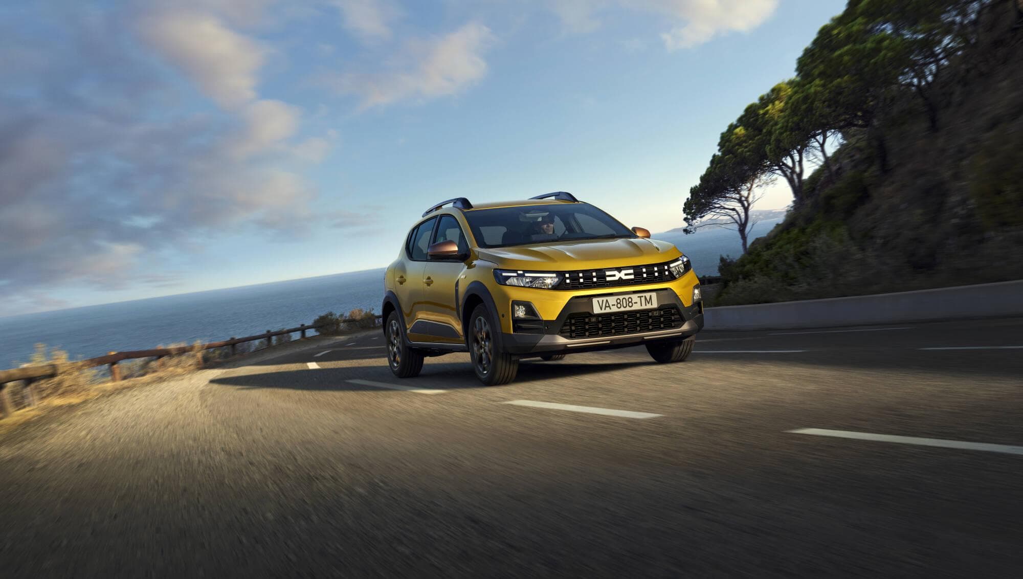 Η Dacia φέρνει στην Auto Athina την επόμενη γενιά υβριδικής κίνησης